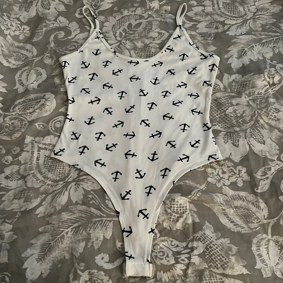 BEWARE BODYSUIT🤍SIZE SMALL - Picture 1 of 7